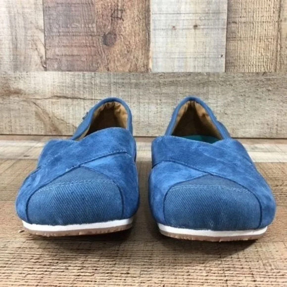 Blue Suede Women's Flats - Picture 2 of 11